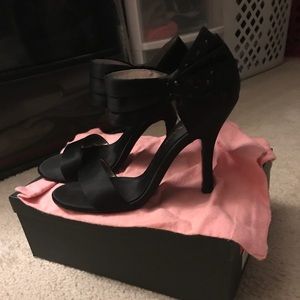 Nina satin heels size 7